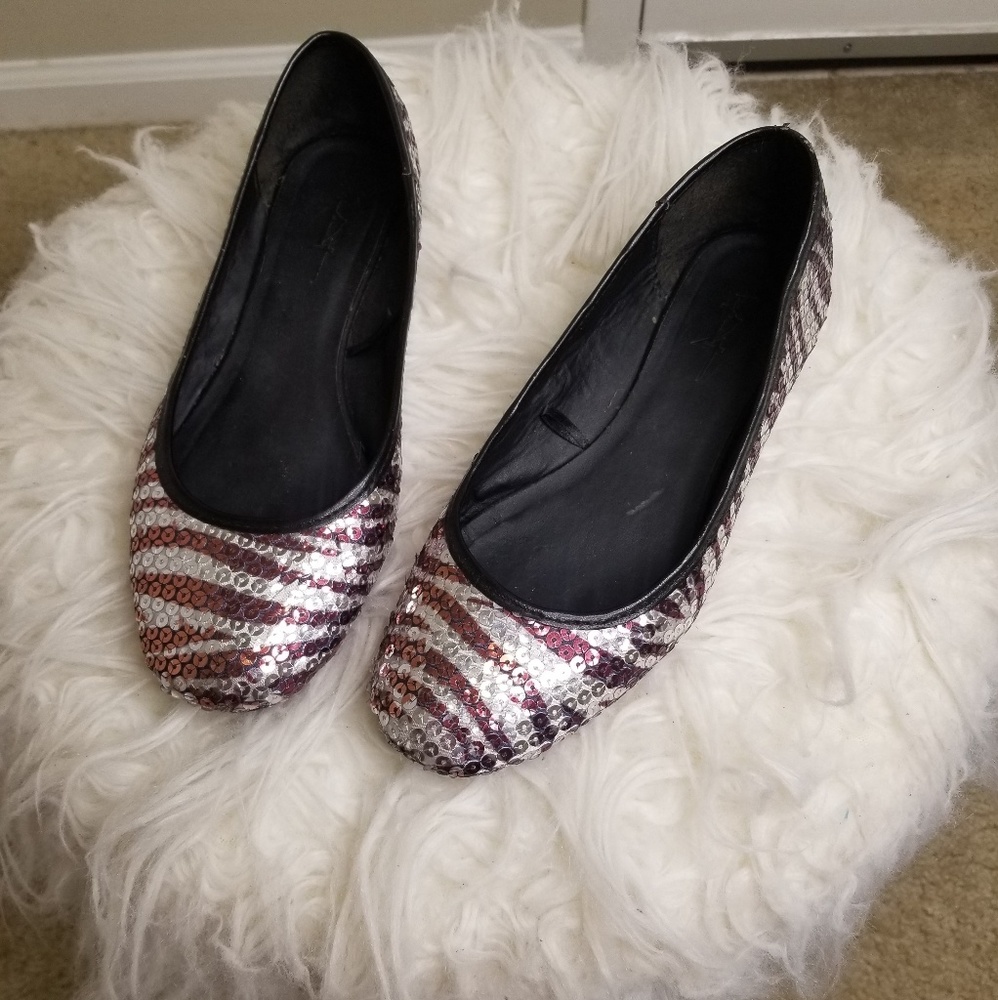 Zebra shoe flats from Forever 21🦓🖤